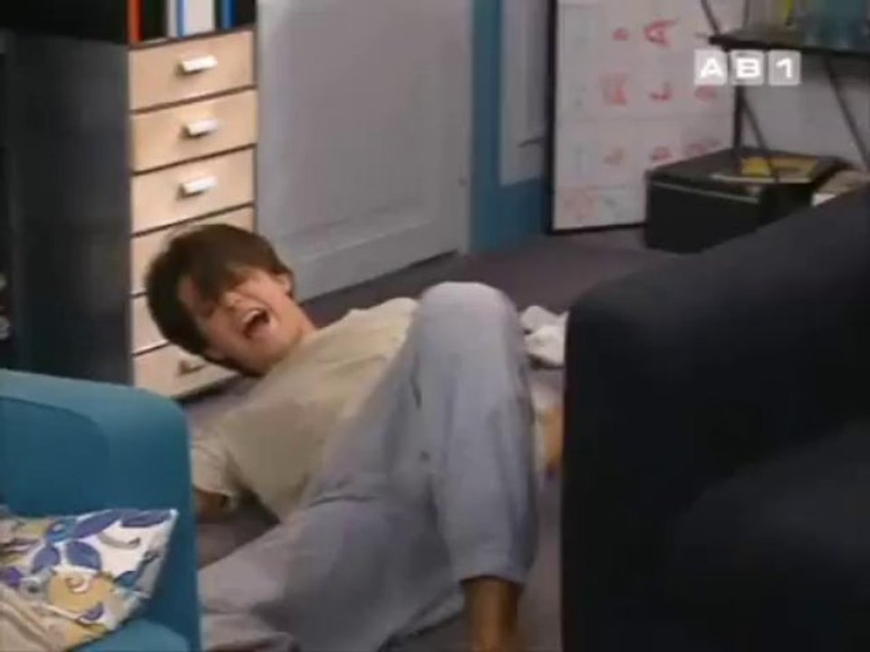 Christophe Rippert se casse la gueule dans les Années Fac !!