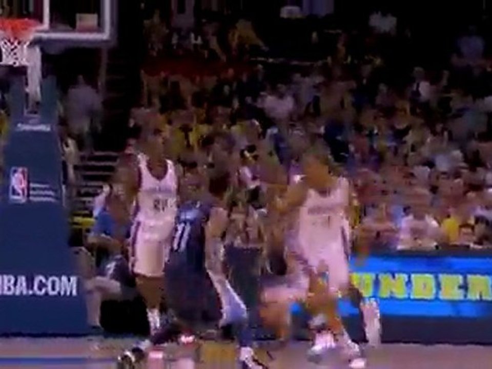 Kevin Durant steals the ball, dishes it to Eric Maynor who f