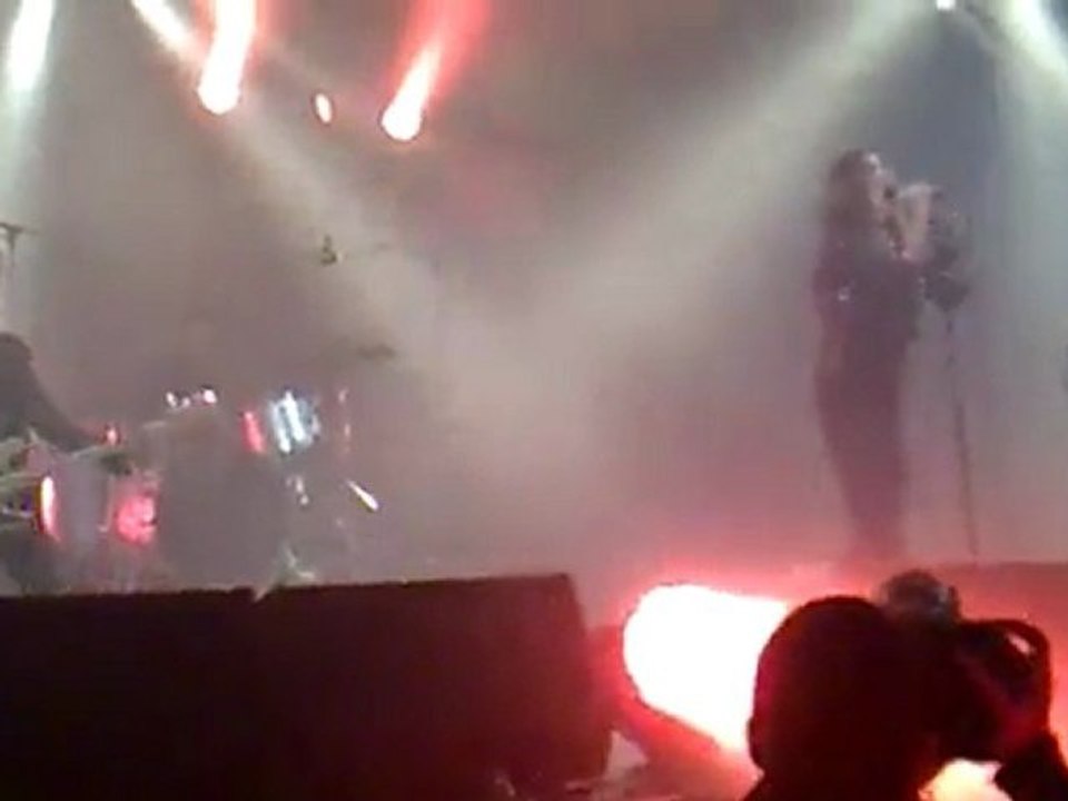 Izia-intro-printemps de Bourges 2010-14avril