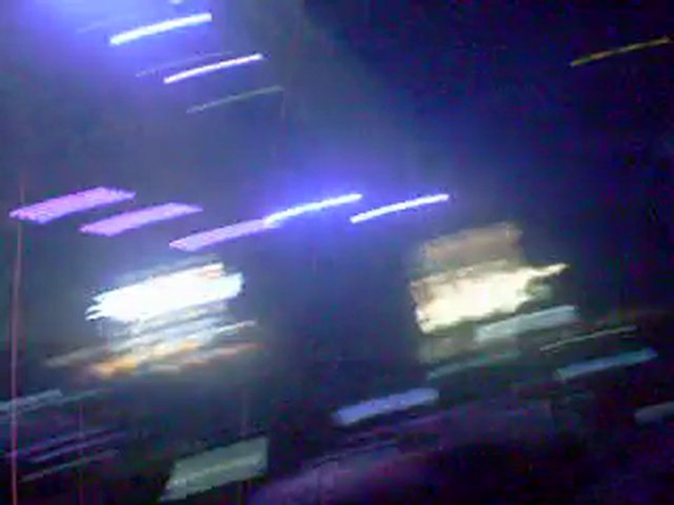 Tokio Hotel @ Paris - 14.o4.1o / In Your Shadow.