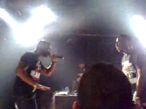 Youssoupha - Les apparences nous mentent 2 - Mars.