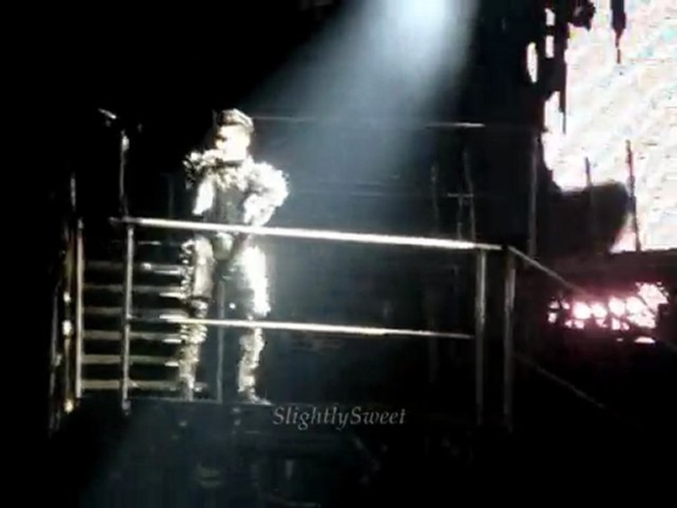 Bill Kaulitz dance :p