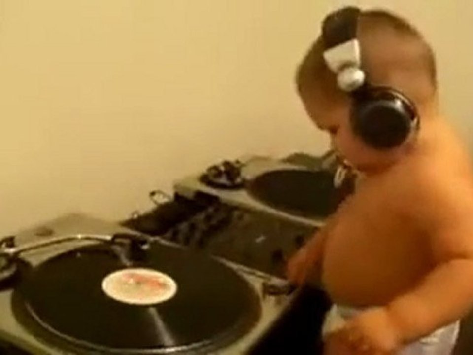 Le plus petit Dj au Monde