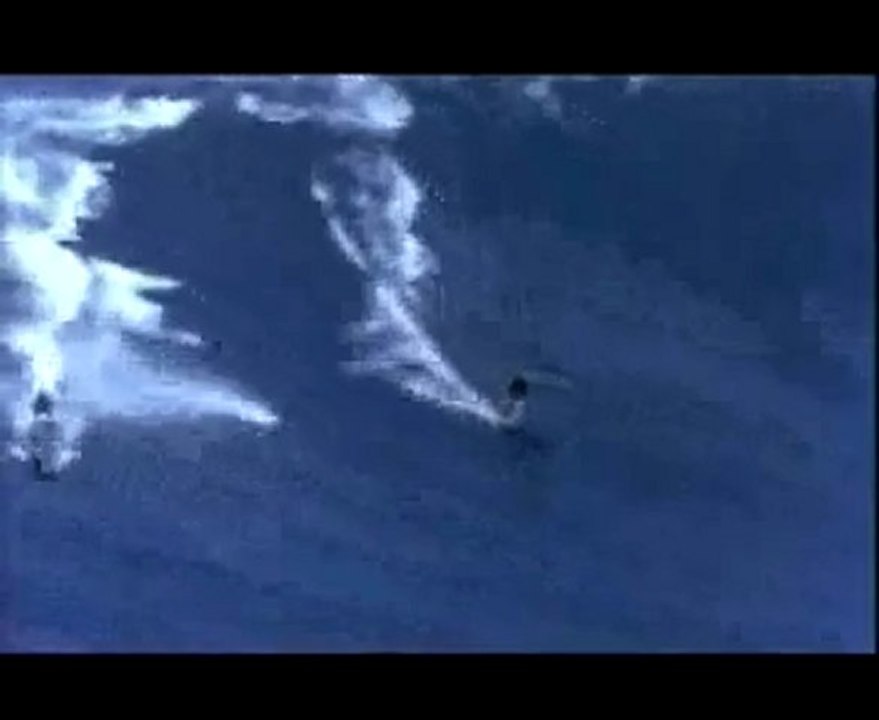 Laird Hamilton - The biggest waves surfed - lovely strange