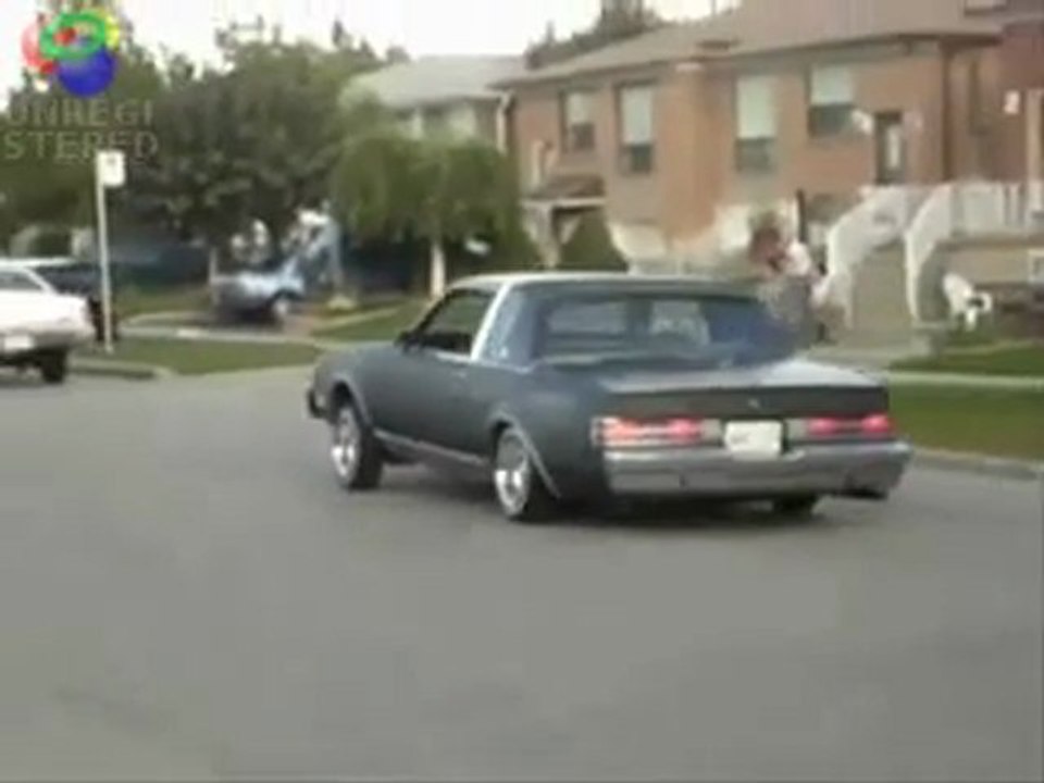 --LOW RIDERS--