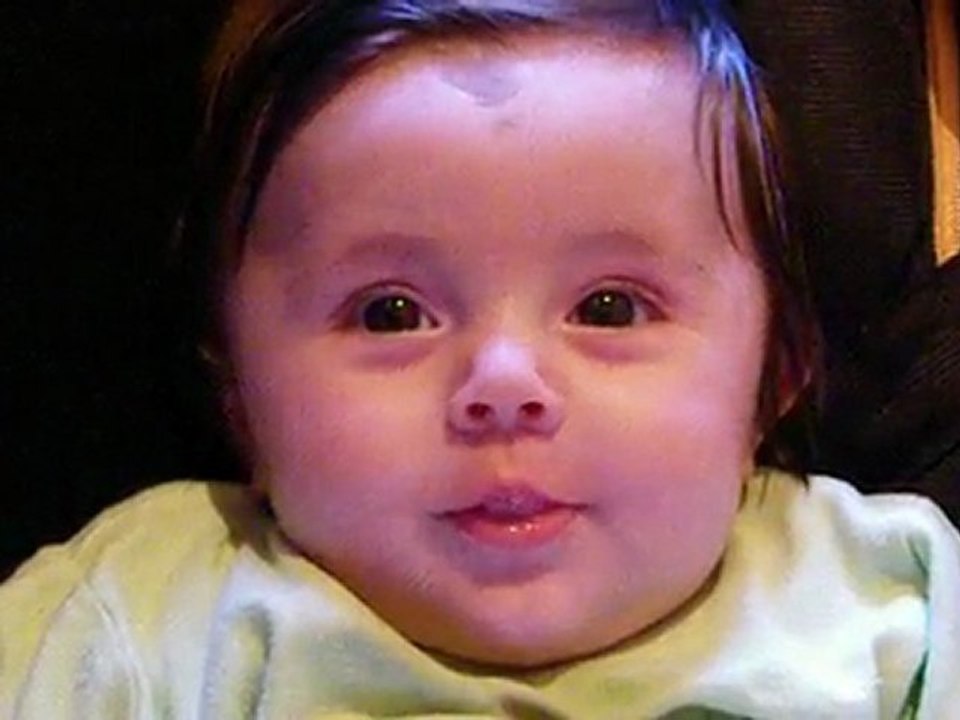 Yaël babille !