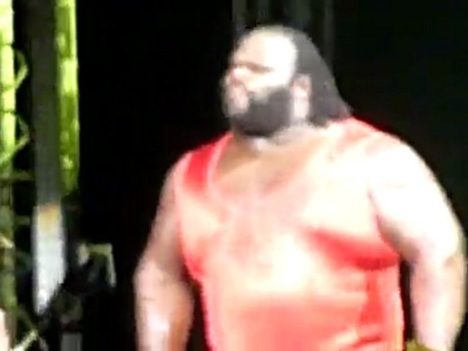 Sheamus vs Mark Henry