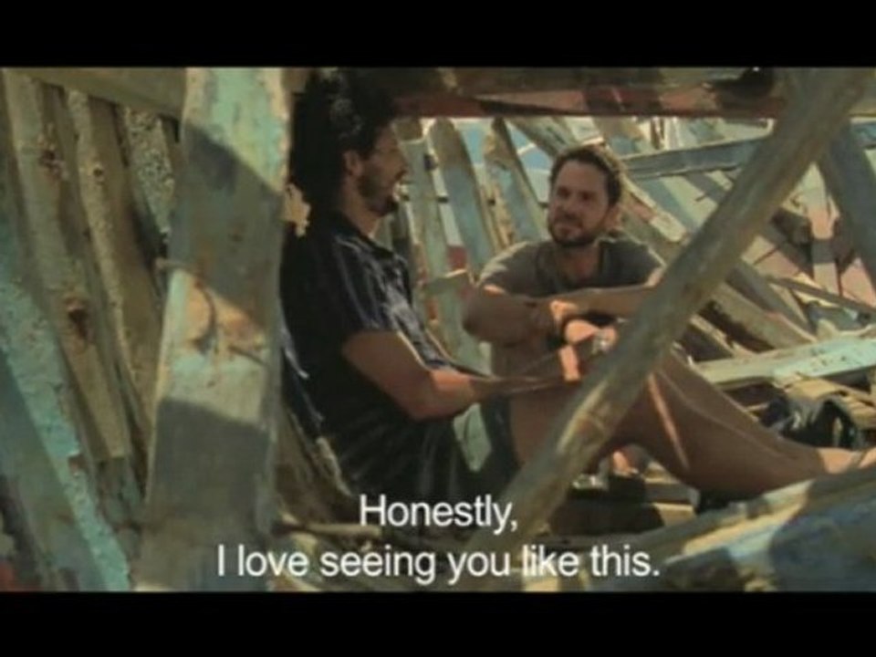 Pelicula "Contracorriente", escena en los botes