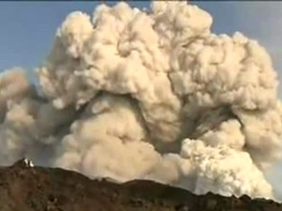 VOLCAN EN ISLANDE !!!!