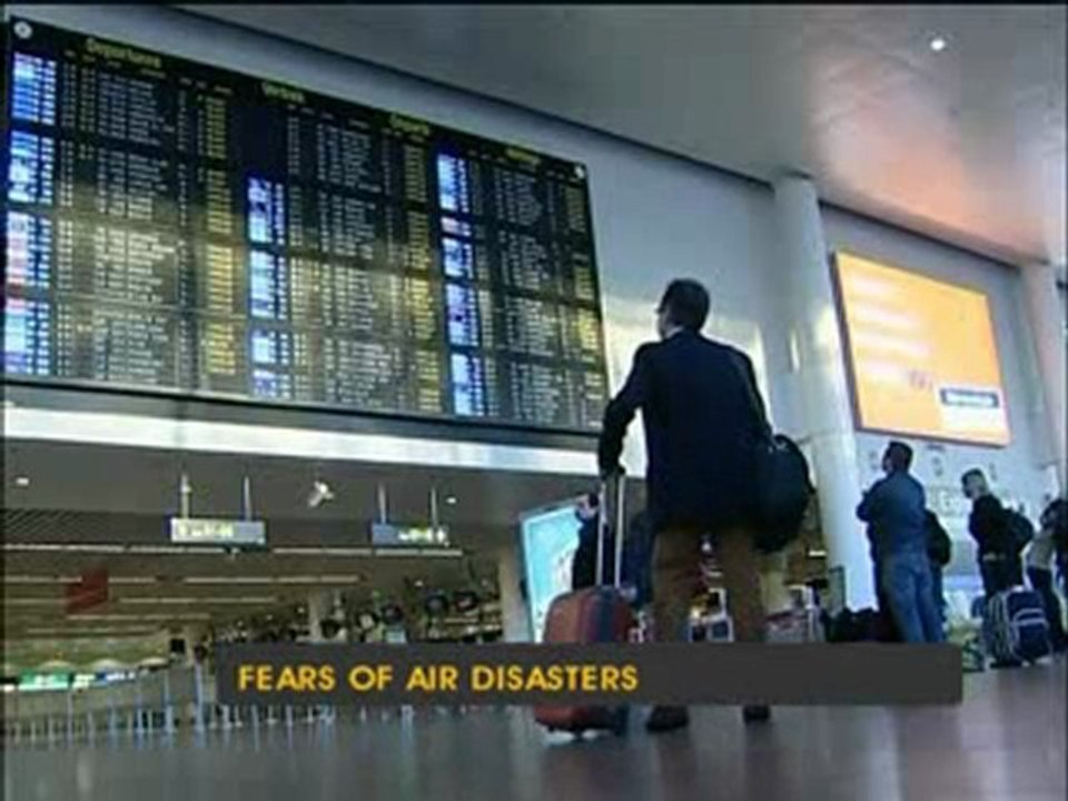 Volcanic ash: Flight disruptions in Europe get worse