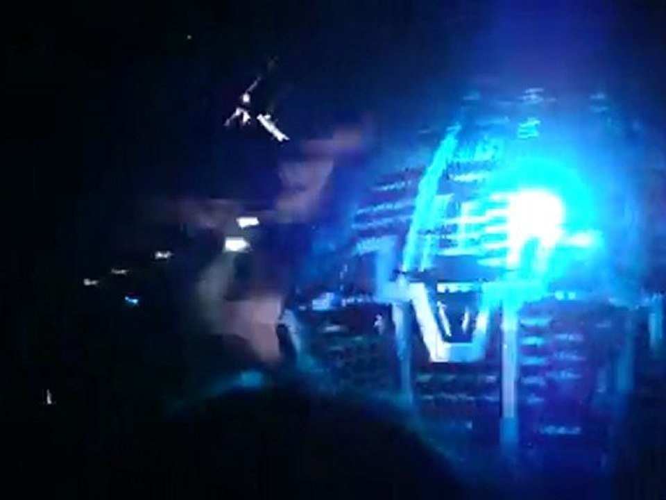 Tokio Hotel Paris Bercy 14 Avril 2010 Intro + Début de Komm