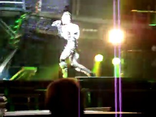 Tokio hotel Alien (14-04-2010 Paris)