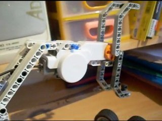 Lego mindstorm nxt 2.0 : Bras mécanique