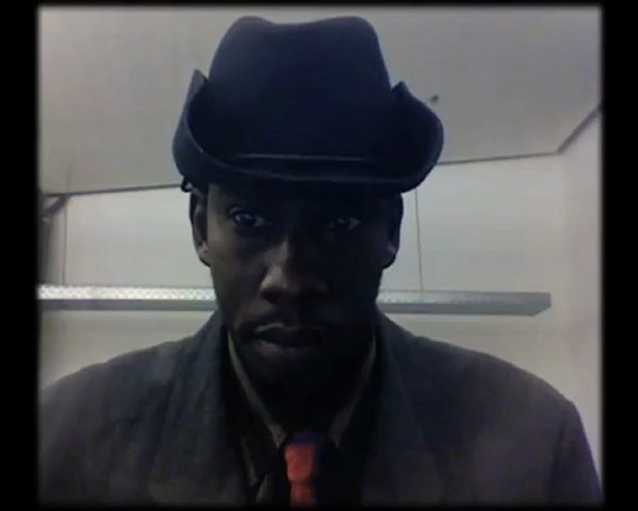 Mara Niang: Video "Silence !!! I am Watching You".