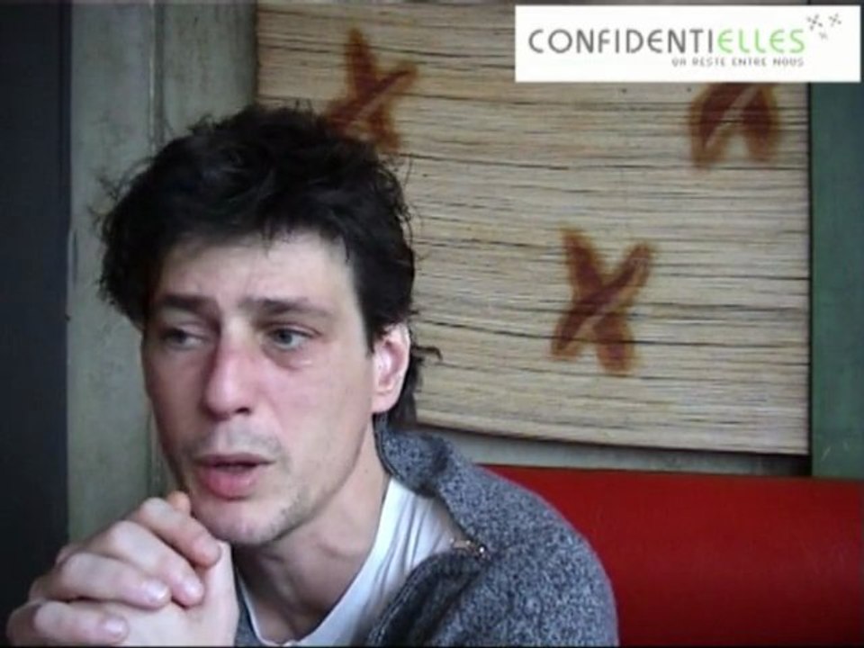Louis Ronan Choisy : interview vidéo Confidentielles