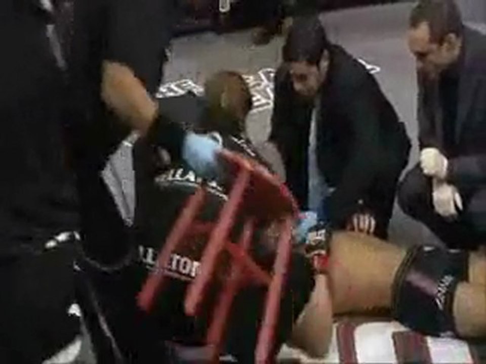 Bellator XIV Highlight - Pat Curran KOs Mike Ricci