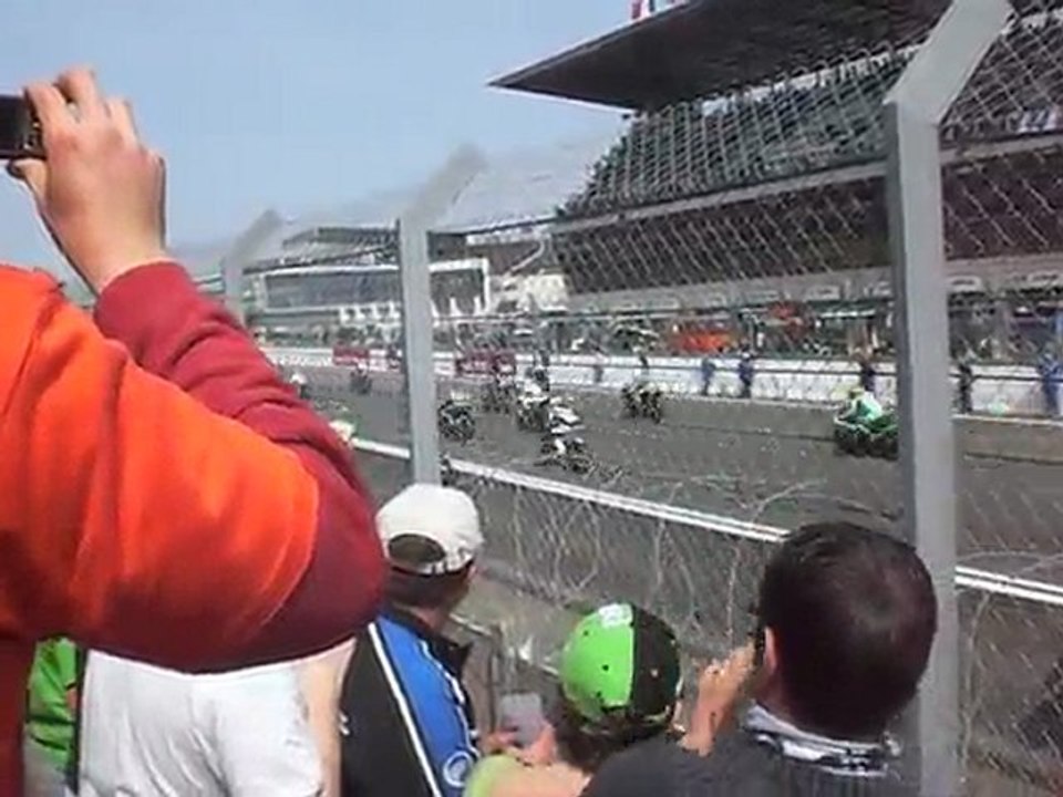 Départ du tour de chauffe des 24h du Mans 2010