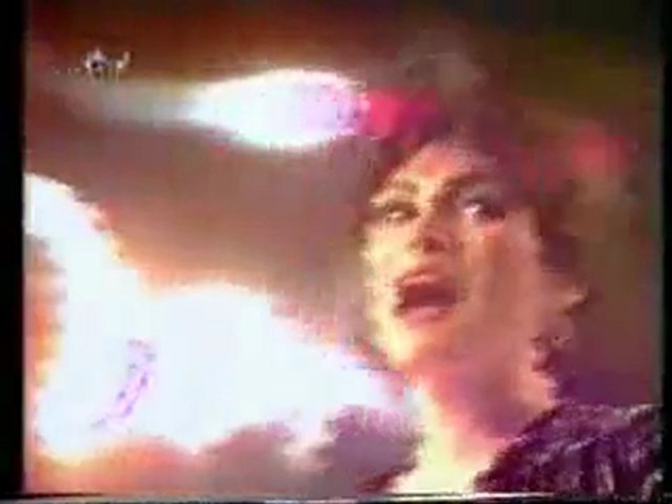 ajda pekkan bambaşka biri