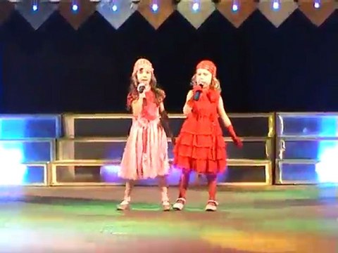 Песня Муха исполняют Настя Павлова и Настя Кузнецова