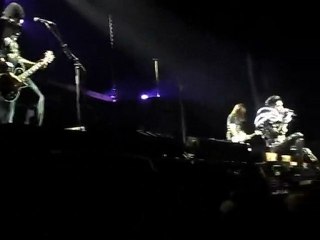 In Your Shadow [Nantes 20.03.2010] - Tokio Hotel