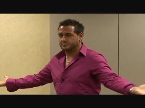 How to Play the Eye Game to Attract Women, Tips to Attract