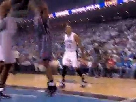 Dwight Howard gets all of this shot by Theo Ratliff, one of