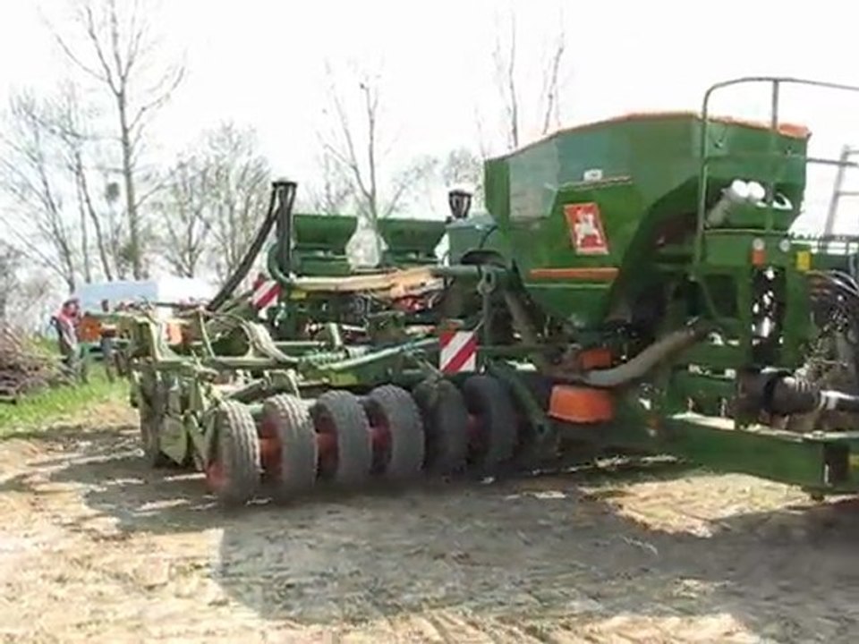 Amazone Cirrus + un semoir monograine ED