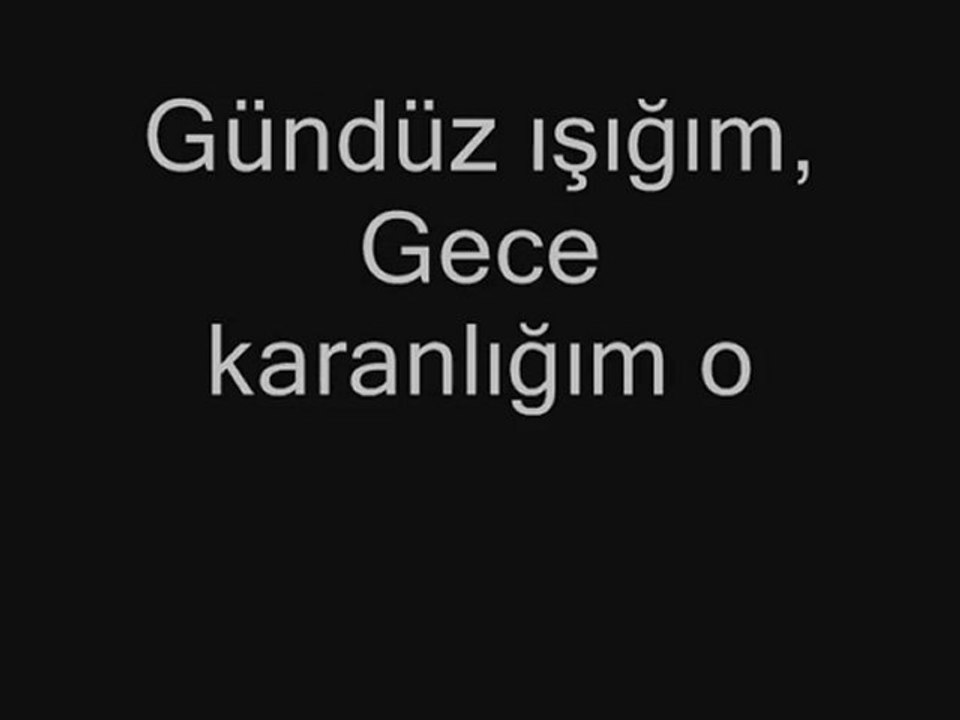 uzaktan sevdim