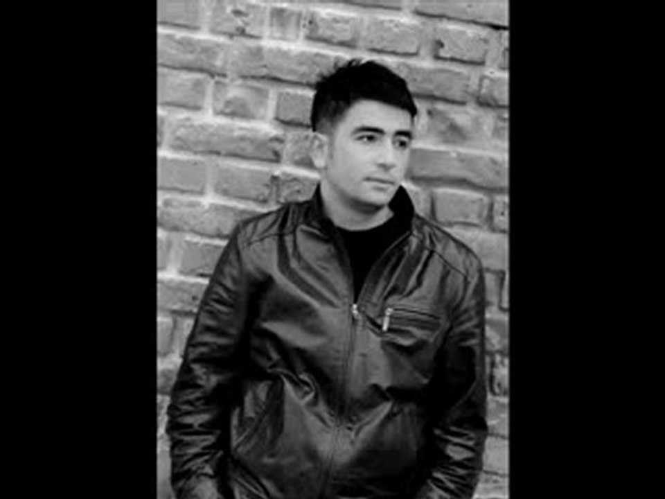 Onur Akgül - Bahçede Erik Dalı Çetin Akdeniz