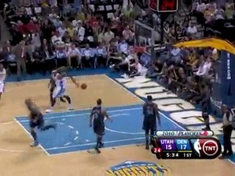 Carmelo Anthony takes a nice drop step then takes flight fo