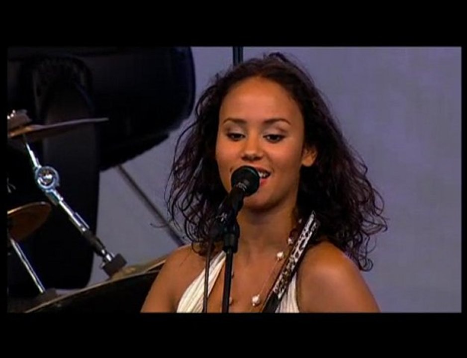 Mayra Andrade - 1/2 - Zycopolis Productions