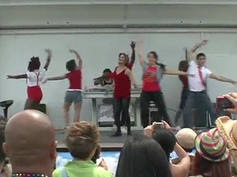 Glenn Packard of "Brooke Knows Best" - Glee @ Gay Pride 2010