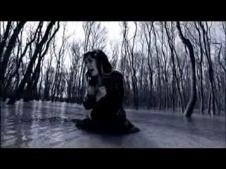 Özlem Tekin ~ Yatağım Boş Klibi