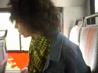 delire dans le bus de ville XD