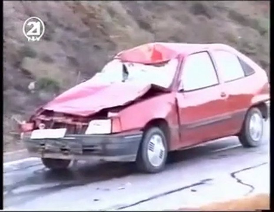 Crasch LOPA vs AUTO ne Kosove - Lajmet rtv21