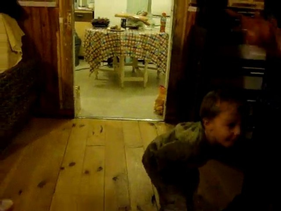 Jimmy danse pour ses 2 ans