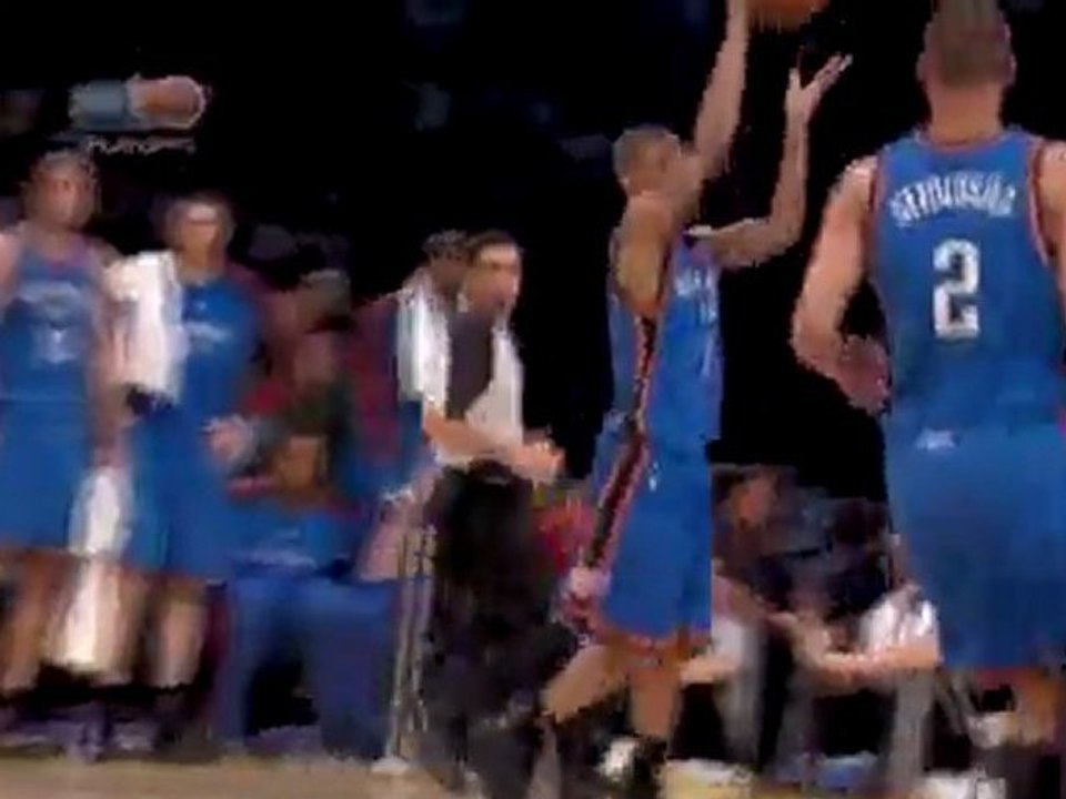 Eric Maynor throws the alley-oop to Kevin Durant for the fin