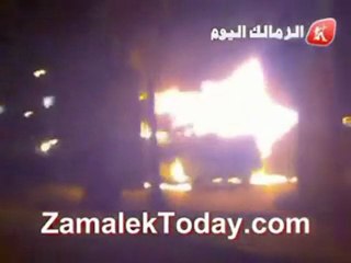 حرق بعض مشجعى الأهلى لحافلة جماهير الزمالك