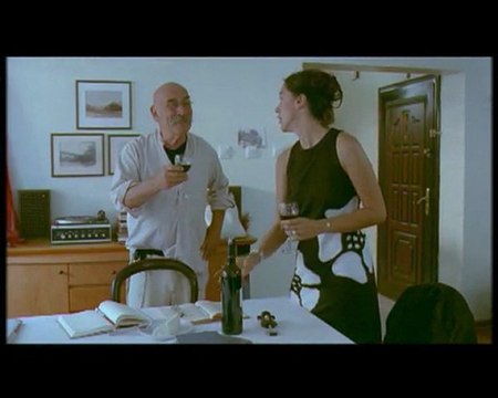 Siyah Beyaz Filmde Olmayan Sahne Tuncel Kurtiz, Şevval Sam