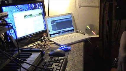 Mojo nouvelle démo: Les trois potes dans le home studio