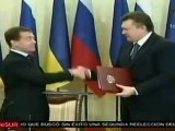 Rusia y Ucrania firman acuerdo para intercambiar gas natural