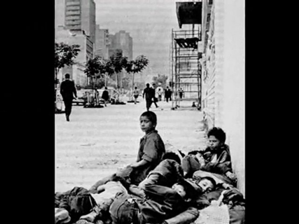 Evsizliğin Çocukluğu  Şiiri - Serkan Engin