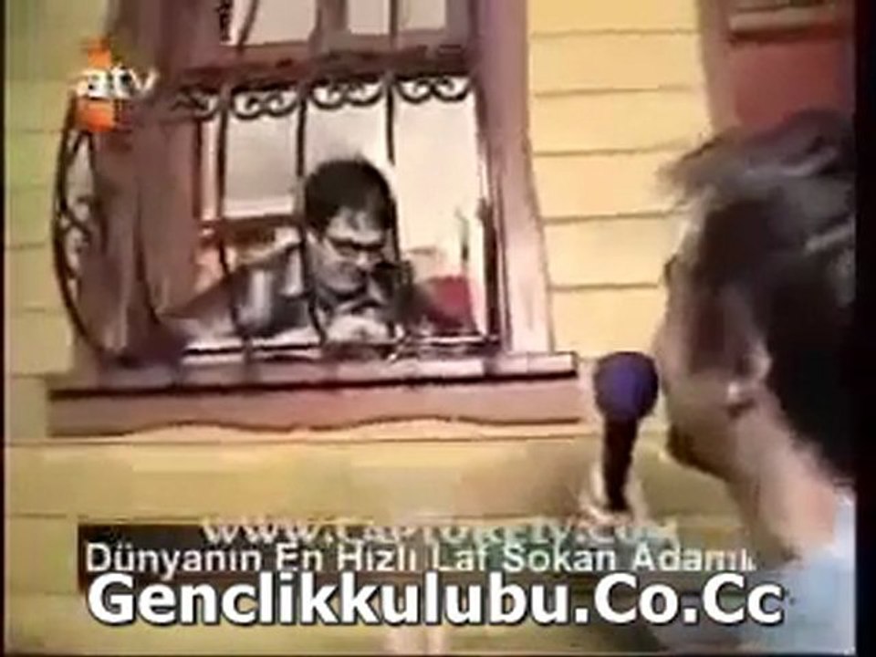 Dünyanın en hızlı laf sokan adamı