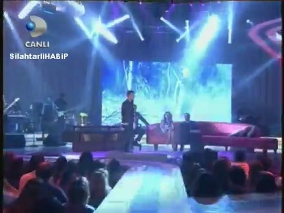 Emre Aydin Bu yagmurlar En Yeni Parcasi 09 Nisan 2010