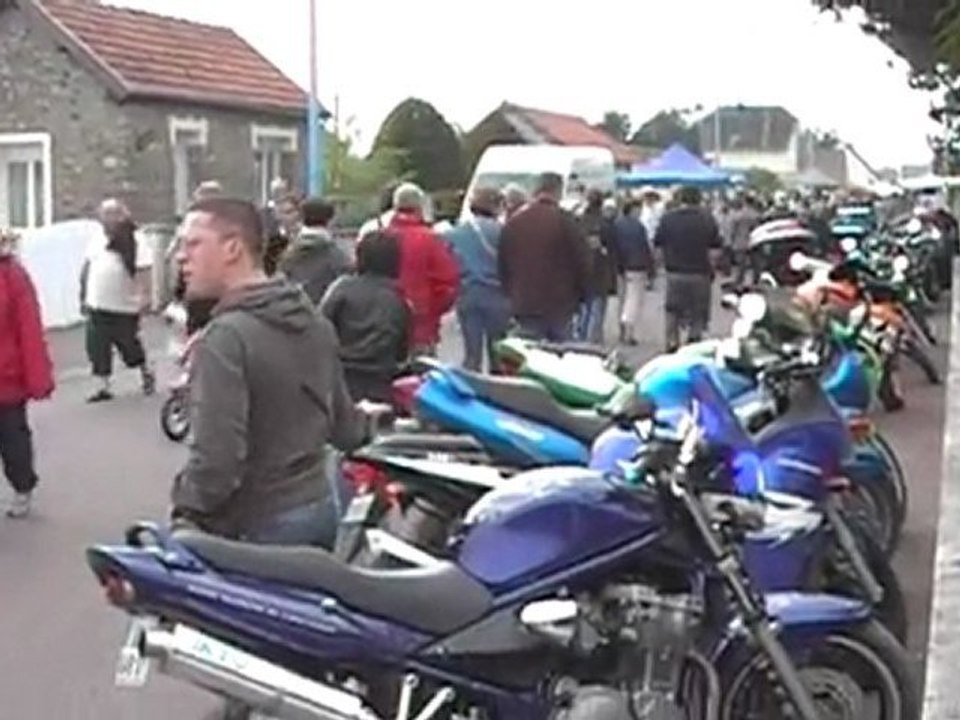 Foire aux bulots de Pirou. 24 et 25 04 2010-MOV030.