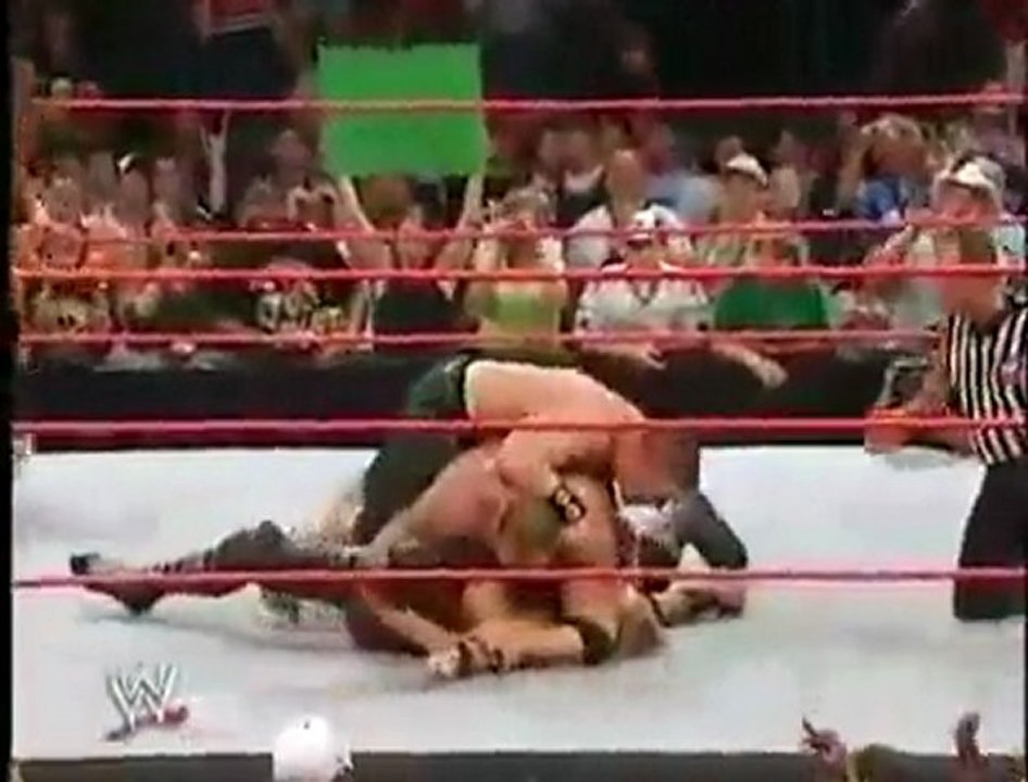 Edge'ye 4 kişi aynı anda tuş (UcMe + Chokeslam)