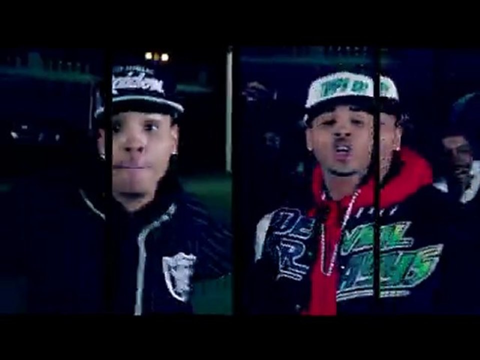 Chris Brown (Feat. Tyga) - Holla At Me