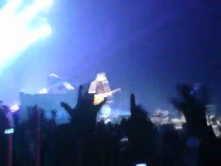 Indochine.Meteor tour Nanteslll (15avril2010)Alice&june.