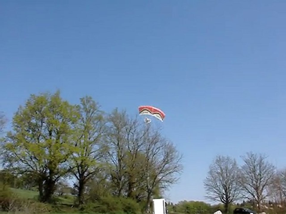 1er essais avec le paramoteur de chez LUD'N'TEK