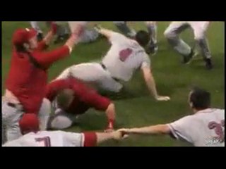 Watch Funny Baseball Rain Delay Dance-Off Video